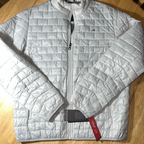 Tommy Hilfiger Men's Packable Down Puffer Hooded Jacket $195.00. - Picture 8 of 16
